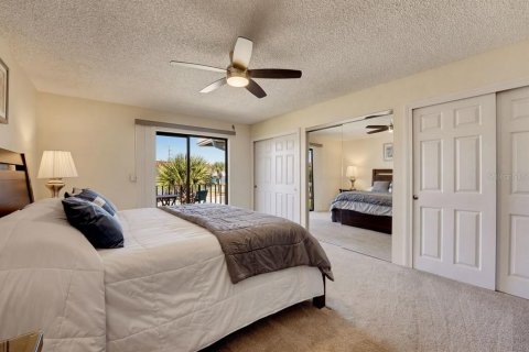 Townhouse in Flagler Beach, Florida 2 bedrooms, 110 sq.m. № 2420460 - photo 22