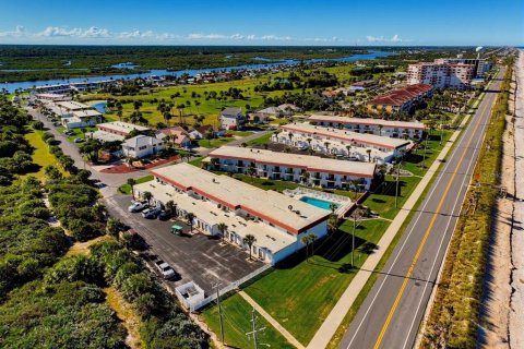 Townhouse in Flagler Beach, Florida 2 bedrooms, 110 sq.m. № 2420460 - photo 29