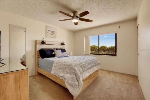 Townhouse in Flagler Beach, Florida 2 bedrooms, 110 sq.m. № 2420460 - photo 18