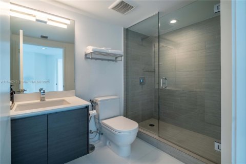 Condo in Sunny Isles Beach, Florida, 3 bedrooms  № 2059957 - photo 16