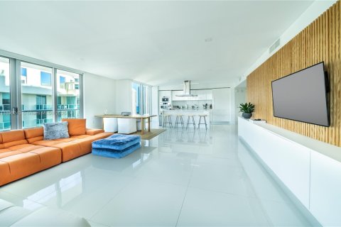 Condo in Sunny Isles Beach, Florida, 3 bedrooms  № 2059957 - photo 11