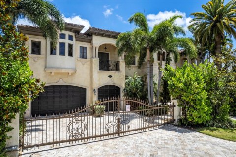 Villa ou maison à louer à Fort Lauderdale, Floride: 7 chambres, 554.07 m2 № 966146 - photo 1