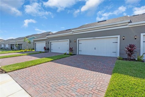 Adosado en venta en Apopka, Florida, 3 dormitorios, 170.94 m2 № 1886926 - foto 2