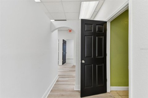 Propiedad comercial en alquiler en Clermont, Florida, 1379.41 m2 № 2111237 - foto 25