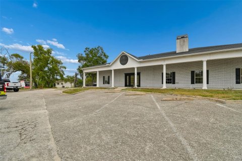Propiedad comercial en alquiler en Clermont, Florida, 1379.41 m2 № 2111237 - foto 8