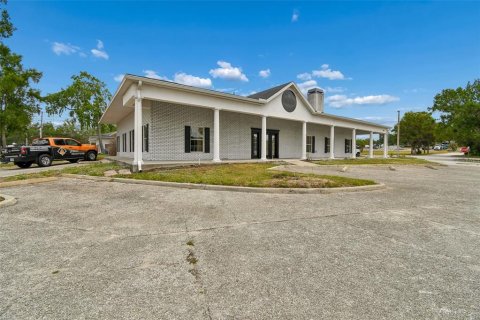 Propiedad comercial en alquiler en Clermont, Florida, 1379.41 m2 № 2111237 - foto 7