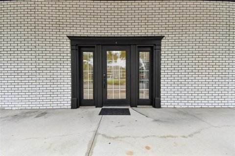 Propiedad comercial en alquiler en Clermont, Florida, 1379.41 m2 № 2111237 - foto 6