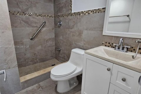 Condominio en venta en Miami Beach, Florida, 1 dormitorio, 93.83 m2 № 2152767 - foto 14