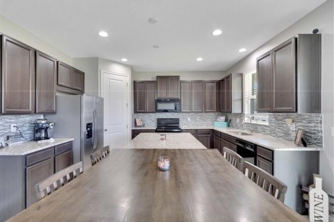 House in Riverview, Florida 5 bedrooms, 273.6 sq.m. № 1841365 - photo 8