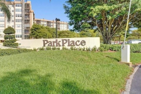Condo à Pembroke Pines, Floride, 2 chambres  № 2012426