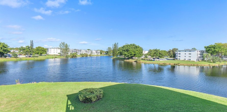 Condo in Deerfield Beach, Florida, 1 bedroom № 827709