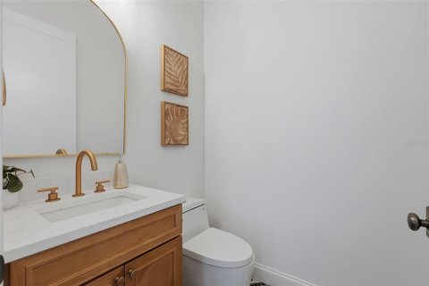 Villa ou maison à vendre à Tampa, Floride: 4 chambres, 374.4 m2 № 2408352 - photo 28