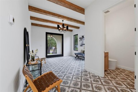 Villa ou maison à vendre à Tampa, Floride: 4 chambres, 374.4 m2 № 2408352 - photo 8