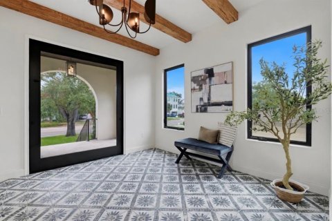 Villa ou maison à vendre à Tampa, Floride: 4 chambres, 374.4 m2 № 2408352 - photo 6