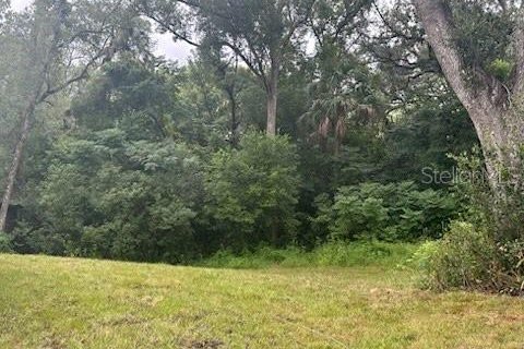 House in Orange City, Florida 3 bedrooms, 130.81 sq.m. № 1918266 - photo 7