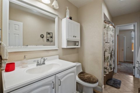 Casa en alquiler en Pembroke Pines, Florida, 4 dormitorios, 176.98 m2 № 2075789 - foto 14