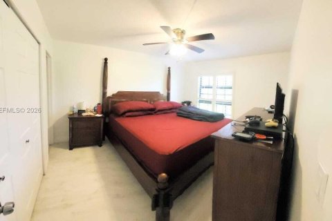 Condo in Lauderhill, Florida, 2 bedrooms  № 2010611 - photo 9
