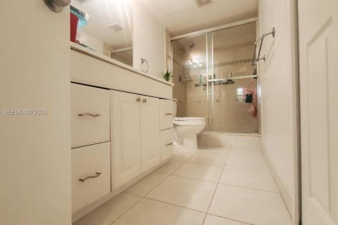 Condo in Lauderhill, Florida, 2 bedrooms  № 2010611 - photo 8