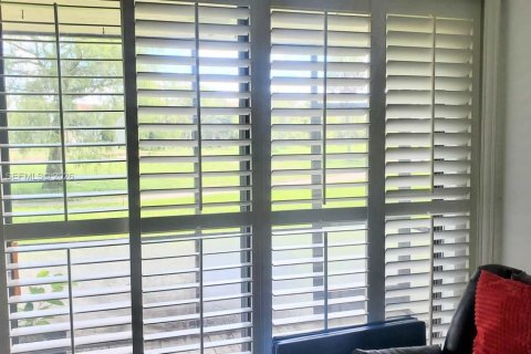 Condo in Lauderhill, Florida, 2 bedrooms  № 2010611 - photo 6