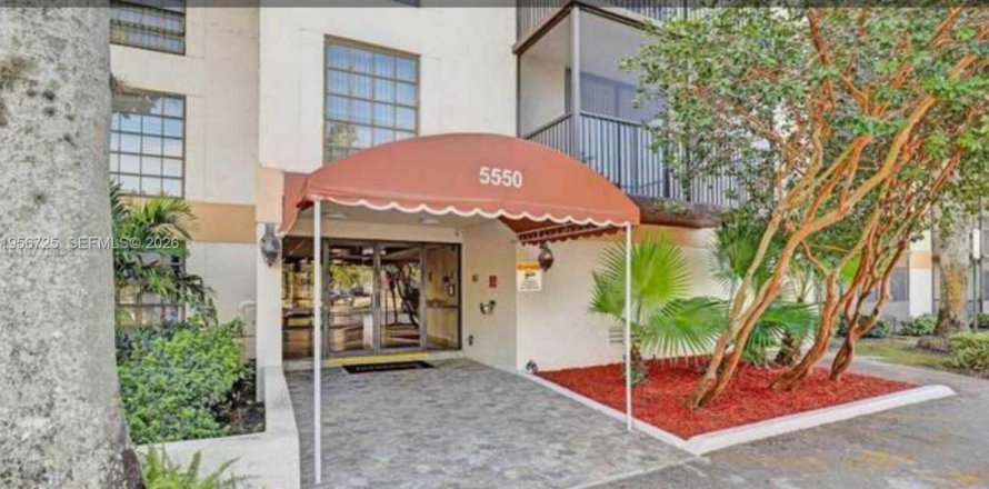 Condo in Lauderhill, Florida, 2 bedrooms  № 2010611