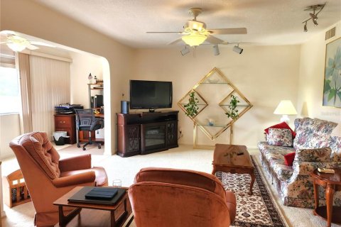 Condominio en alquiler en Ocala, Florida, 2 dormitorios, 119.19 m2 № 1769093 - foto 3