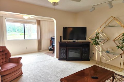 Condominio en alquiler en Ocala, Florida, 2 dormitorios, 119.19 m2 № 1769093 - foto 4