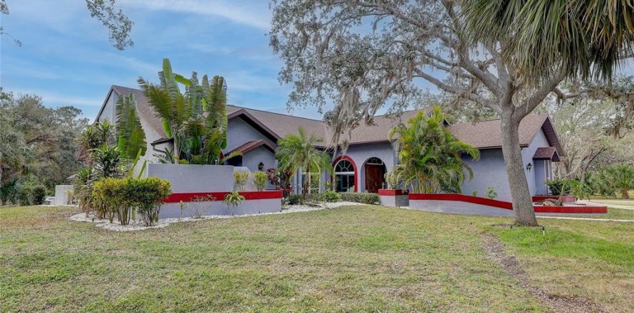 House in Venice, Florida 4 bedrooms, 331.66 sq.m. № 1644130