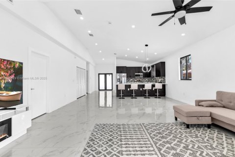 Villa ou maison à vendre à Pompano Beach, Floride: 3 chambres, 139.07 m2 № 1958472 - photo 15