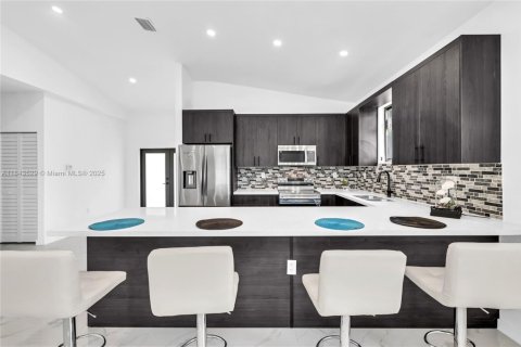 Villa ou maison à vendre à Pompano Beach, Floride: 3 chambres, 139.07 m2 № 1958472 - photo 8