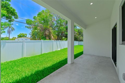 Villa ou maison à vendre à Pompano Beach, Floride: 3 chambres, 139.07 m2 № 1958472 - photo 28