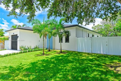 Villa ou maison à vendre à Pompano Beach, Floride: 3 chambres, 139.07 m2 № 1958472 - photo 4