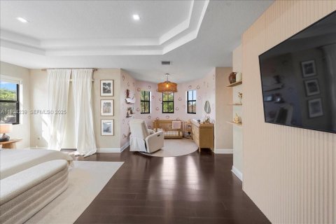 Casa en venta en Miami, Florida, 5 dormitorios, 279.64 m2 № 1982894 - foto 25
