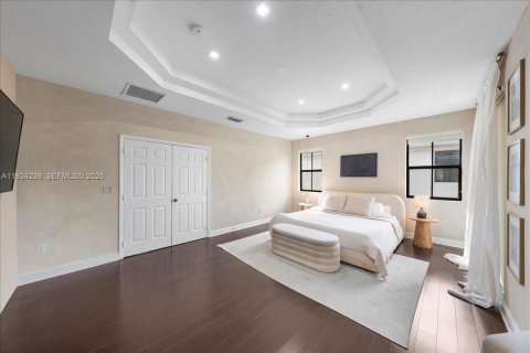 Casa en venta en Miami, Florida, 5 dormitorios, 279.64 m2 № 1982894 - foto 23