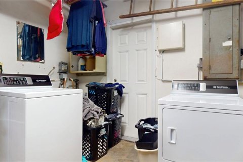 House in Largo, Florida 2 bedrooms, 97.92 sq.m. № 1903684 - photo 19