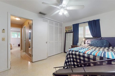 House in Largo, Florida 2 bedrooms, 97.92 sq.m. № 1903684 - photo 12