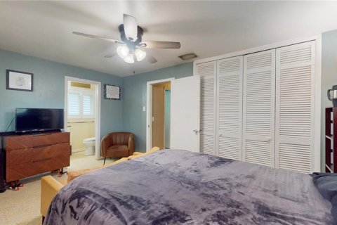House in Largo, Florida 2 bedrooms, 97.92 sq.m. № 1903684 - photo 23