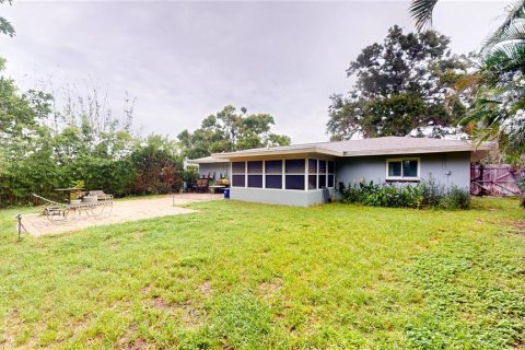 House in Largo, Florida 2 bedrooms, 97.92 sq.m. № 1903684 - photo 4