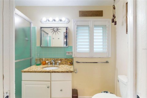 House in Largo, Florida 2 bedrooms, 97.92 sq.m. № 1903684 - photo 11