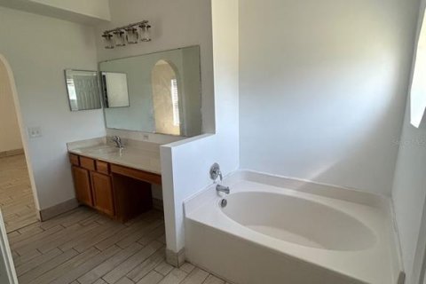 Villa ou maison à louer à Winter Haven, Floride: 4 chambres, 172.33 m2 № 2416655 - photo 10