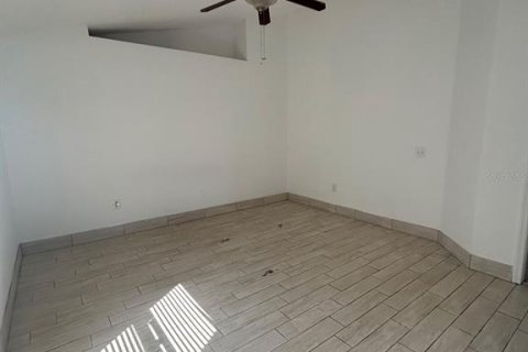 Villa ou maison à louer à Winter Haven, Floride: 4 chambres, 172.33 m2 № 2416655 - photo 9