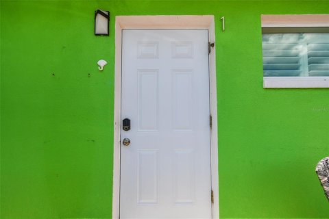 Купить коммерческую недвижимость в Мадейра - Бич, Флорида 11 спален, 373.65м2, № 1813577 - фото 15