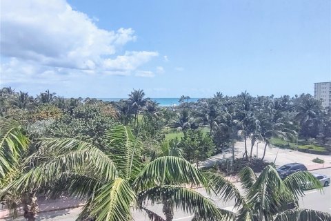 Condominio en alquiler en Miami Beach, Florida, 2 dormitorios, 134.24 m2 № 1889844 - foto 28