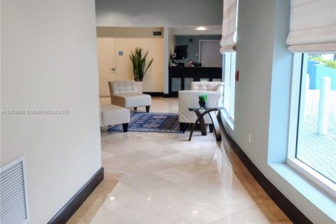 Condominio en alquiler en Miami Beach, Florida, 2 dormitorios, 134.24 m2 № 1889844 - foto 19