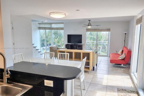 Condominio en alquiler en Miami Beach, Florida, 2 dormitorios, 134.24 m2 № 1889844 - foto 6