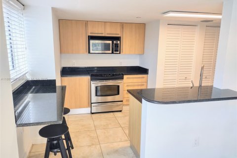 Condominio en alquiler en Miami Beach, Florida, 2 dormitorios, 134.24 m2 № 1889844 - foto 8