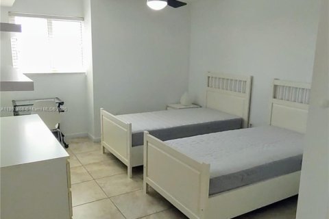 Condominio en alquiler en Miami Beach, Florida, 2 dormitorios, 134.24 m2 № 1889844 - foto 25