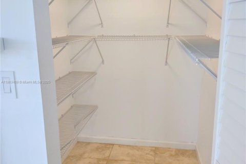Condominio en alquiler en Miami Beach, Florida, 2 dormitorios, 134.24 m2 № 1889844 - foto 30