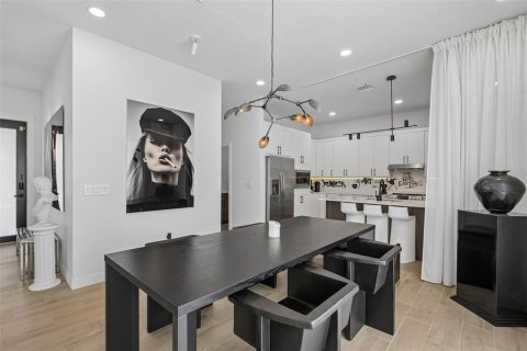 Villa ou maison à vendre à Tampa, Floride: 4 chambres, 213.95 m2 № 2223456 - photo 4