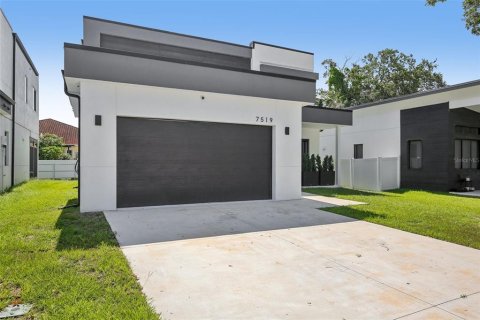 Villa ou maison à vendre à Tampa, Floride: 4 chambres, 213.95 m2 № 2223456 - photo 25