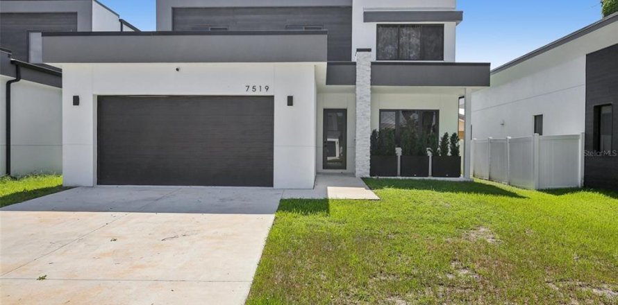 Villa ou maison à Tampa, Floride 4 chambres, 213.95 m2 № 2223456